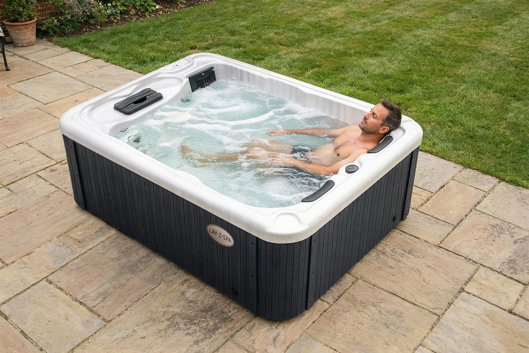 Monte Carlo HydroJet Pro™ 3 Person - Image 6